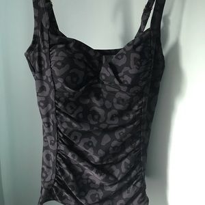 NWOT tankini swim top